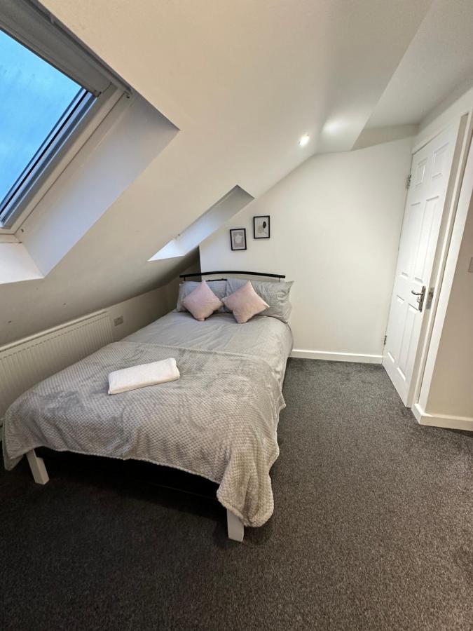 Lovely Town House Room 5 Coventry Exterior photo